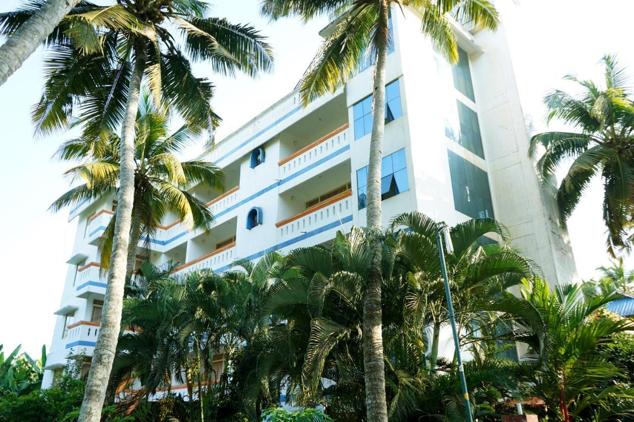 Ocean Bay Ayurvedic Beach Resort 可瓦兰 外观 照片